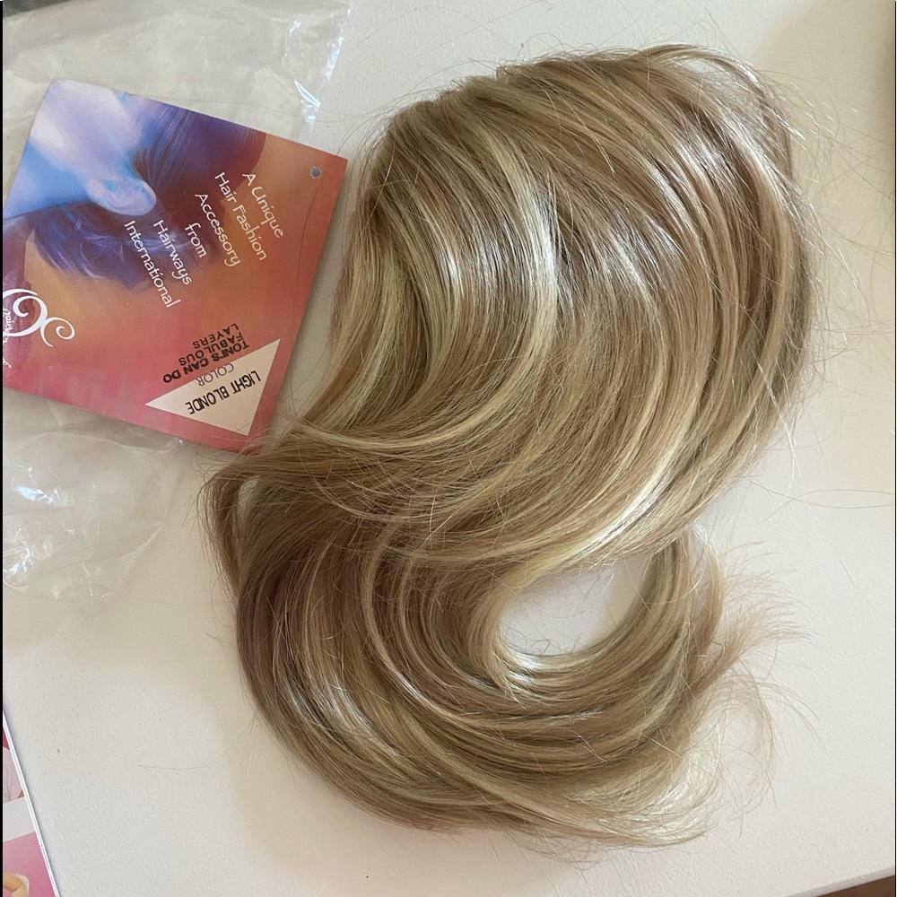 Toni Brattin Can Do Combs Layered Volumizing Hairpiece